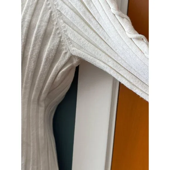 Vintage Cache Womens Turtleneck Size M Ivory Ribbed w Braided Sleeves and Front - Picture 8 of 16
